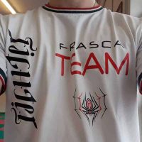 Guantoni Protezioni e Abbigliamento Combat Fight Academy Gear cliente frasca